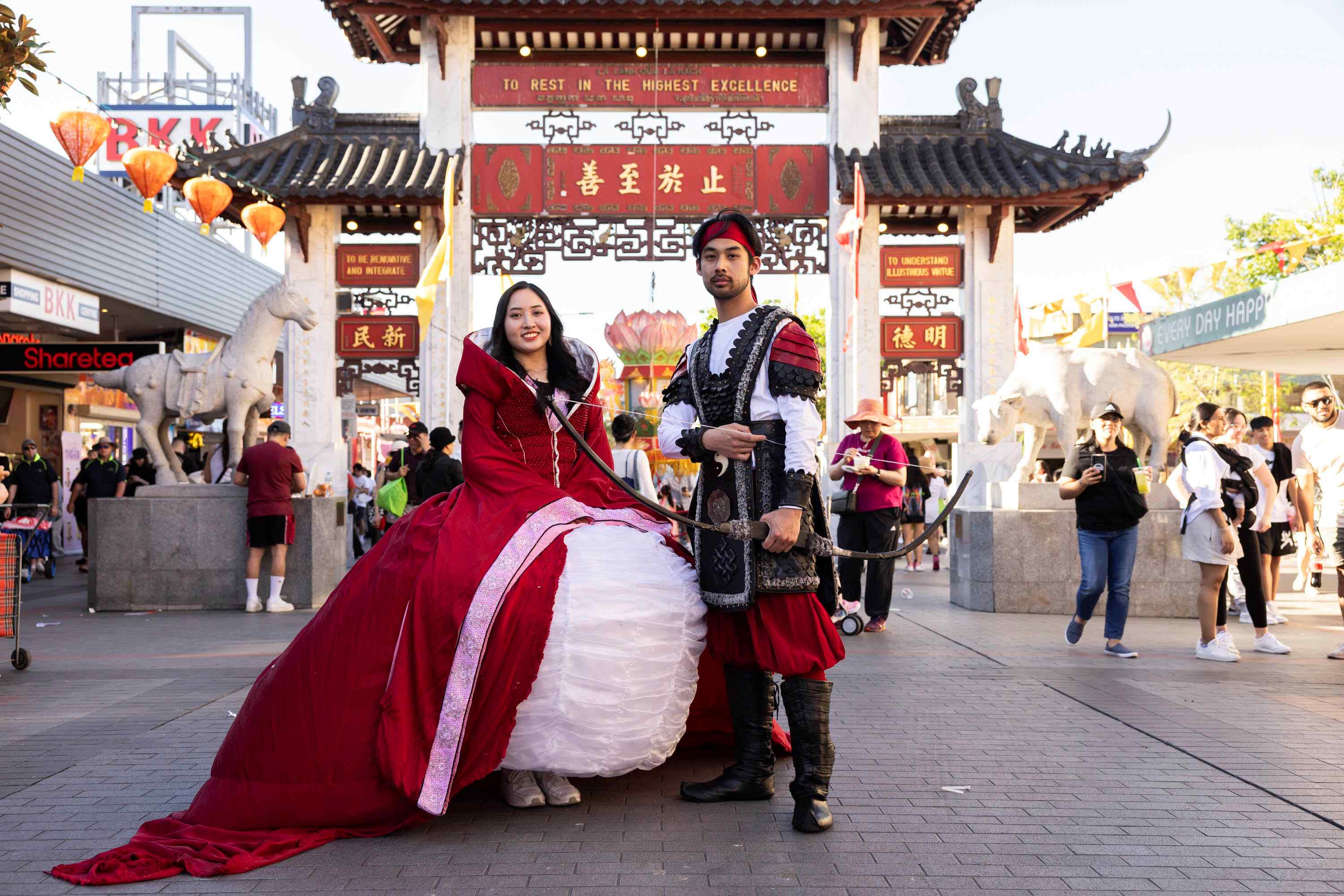 Moon-Goddess-and-Archer-at-Cabramatta-Moon-Festival-2023.